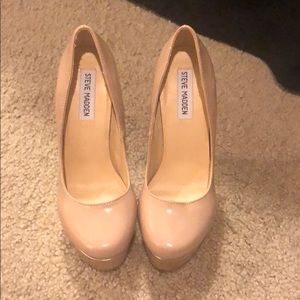 Steve Madden Two-Toned Nude Platform Pumps